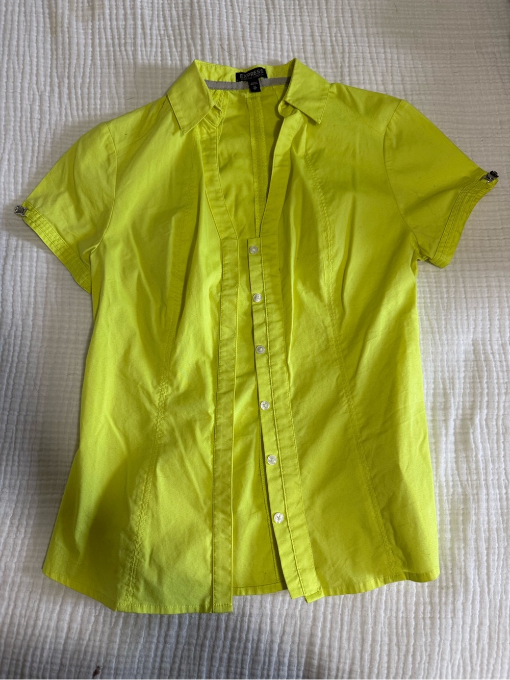 Express Essential Stretch Neon Yellow Button-Up Short Sleeve Shirt